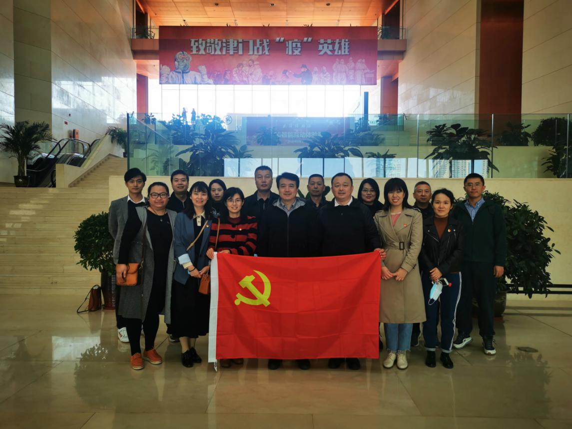 凝聚新时代爱国奋斗强大力量
